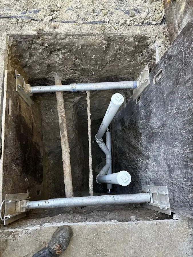 Experienced plumber completing Drain Cleaning work in Poway